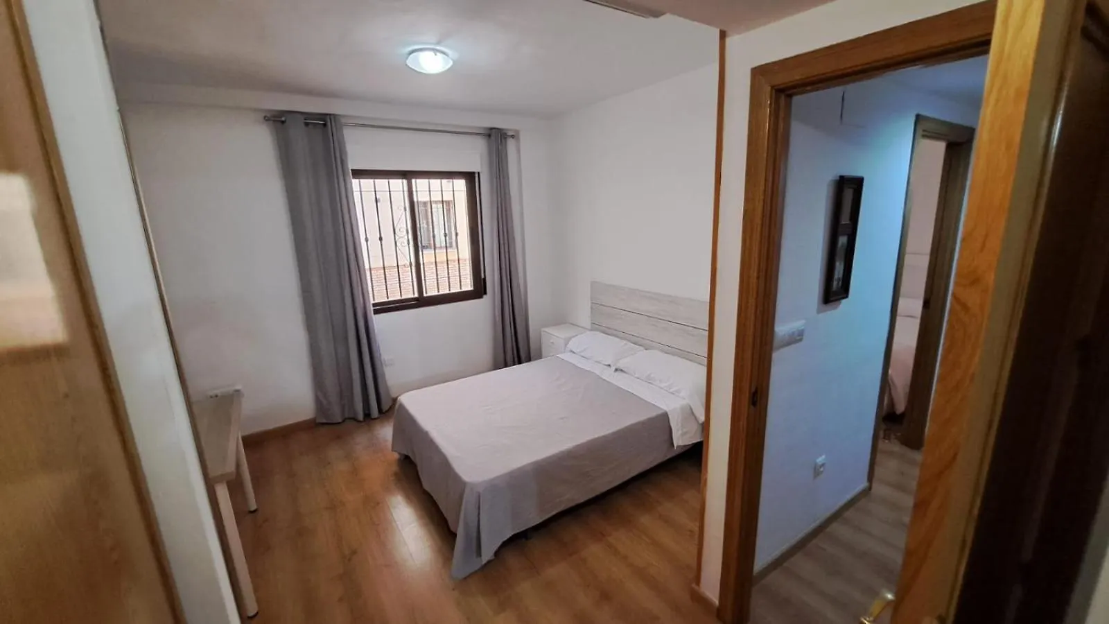 Apartamento Turistico La Clase La Zubia  Apartment
