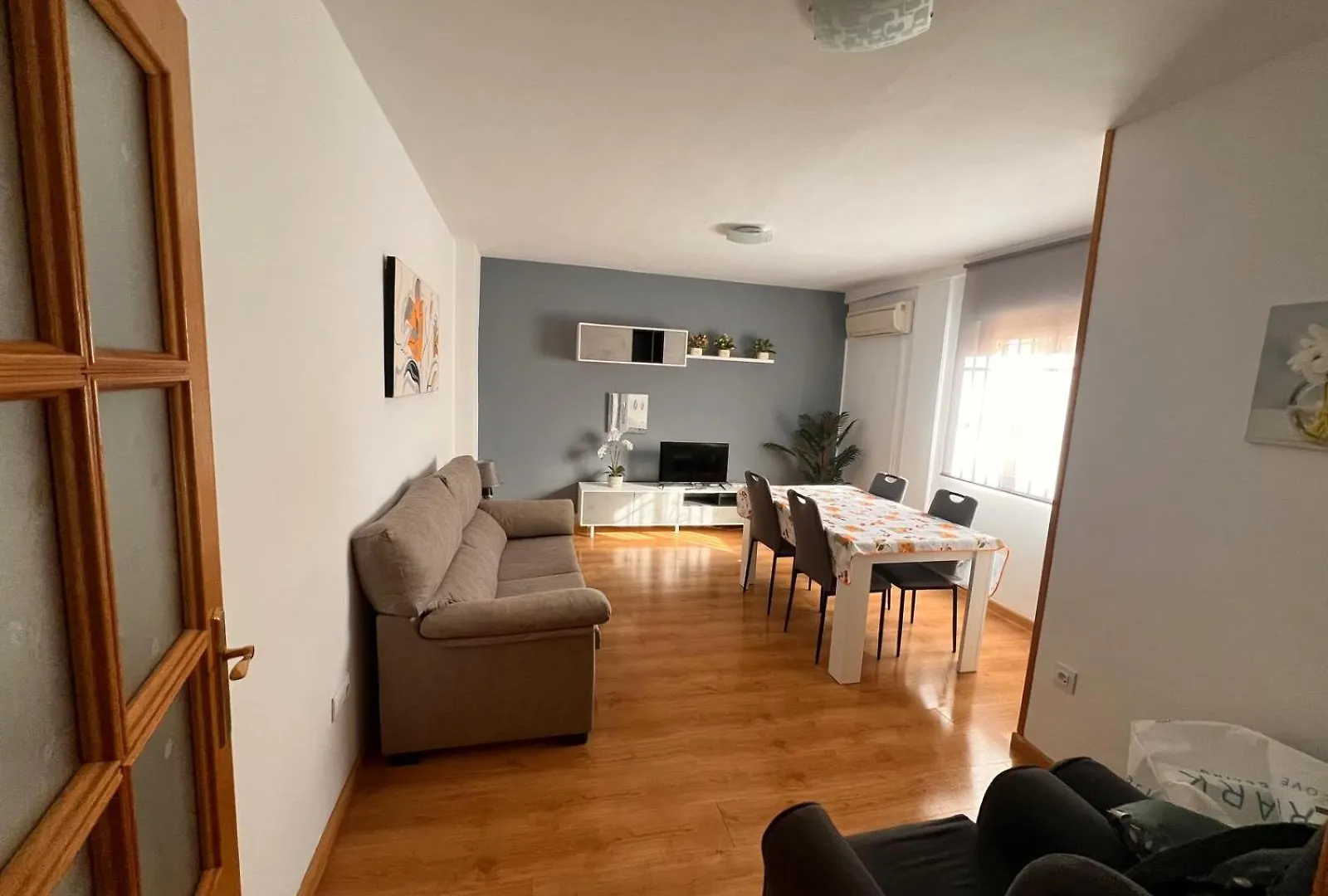 Apartamento Turistico La Clase La Zubia  Spain